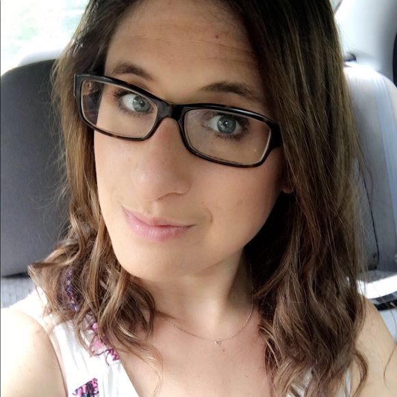 Meet your Posher, Daphne - Picture 1 of 1